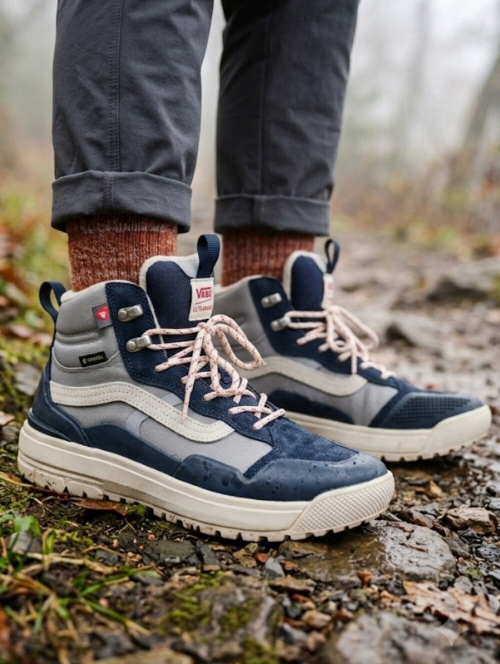 Unisex Vans UltraRange EXO Hi GORE-TEX MTE-2 Navy Boots, 6 (4.5 mens)